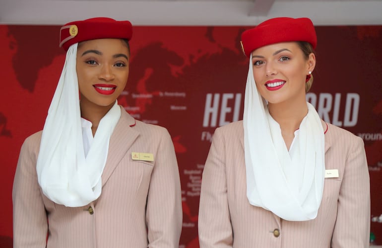 Bewerbung Bei Lufthansa Als Flugbegleiterin Flugbegleiter werden: So klappt's – Bewerbungen.de